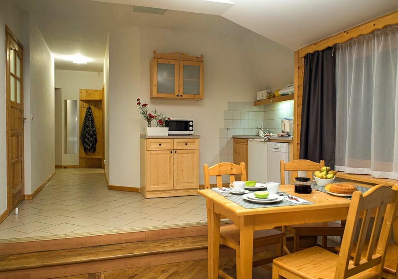 One-Bedroom Apartment Fireplace
