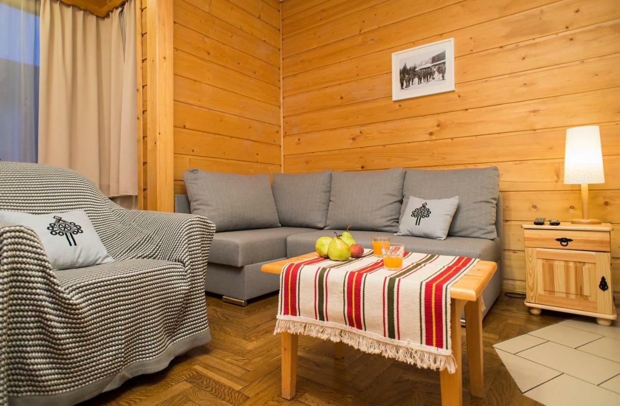 One-Bedroom Apartment Fireplace